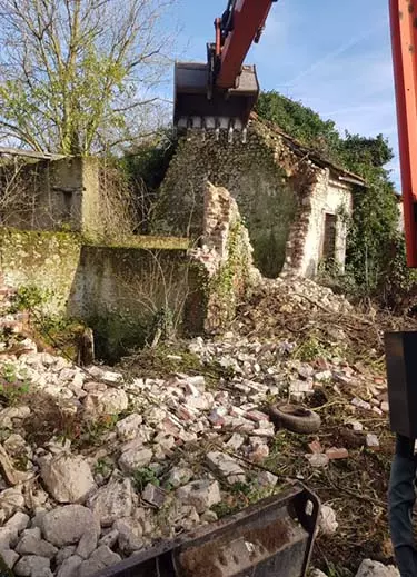 Charron TP : démolition à Jouy près de Chartres (28) & Rambouillet (78)